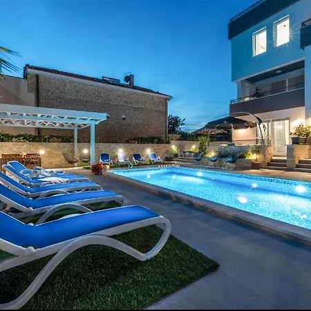 Apartman Awesome In With Wifi Bibinje