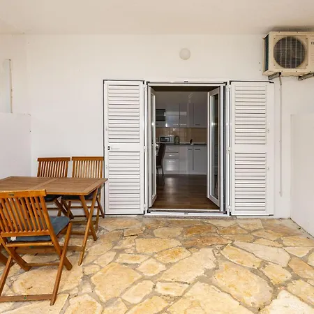 Awesome In With Wifi Apartment